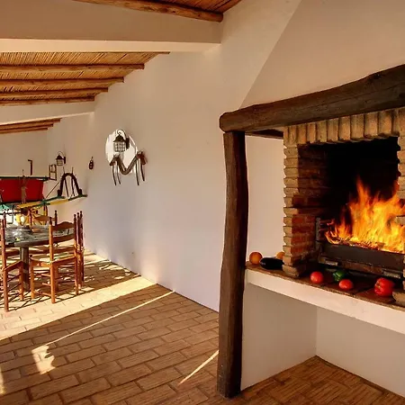 Sleeps 6 Air Con Villa