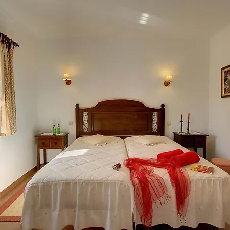 Sleeps 6 Air Con