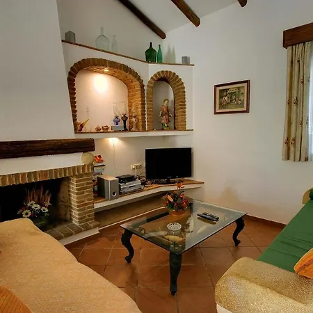 Sleeps 6 Air Con